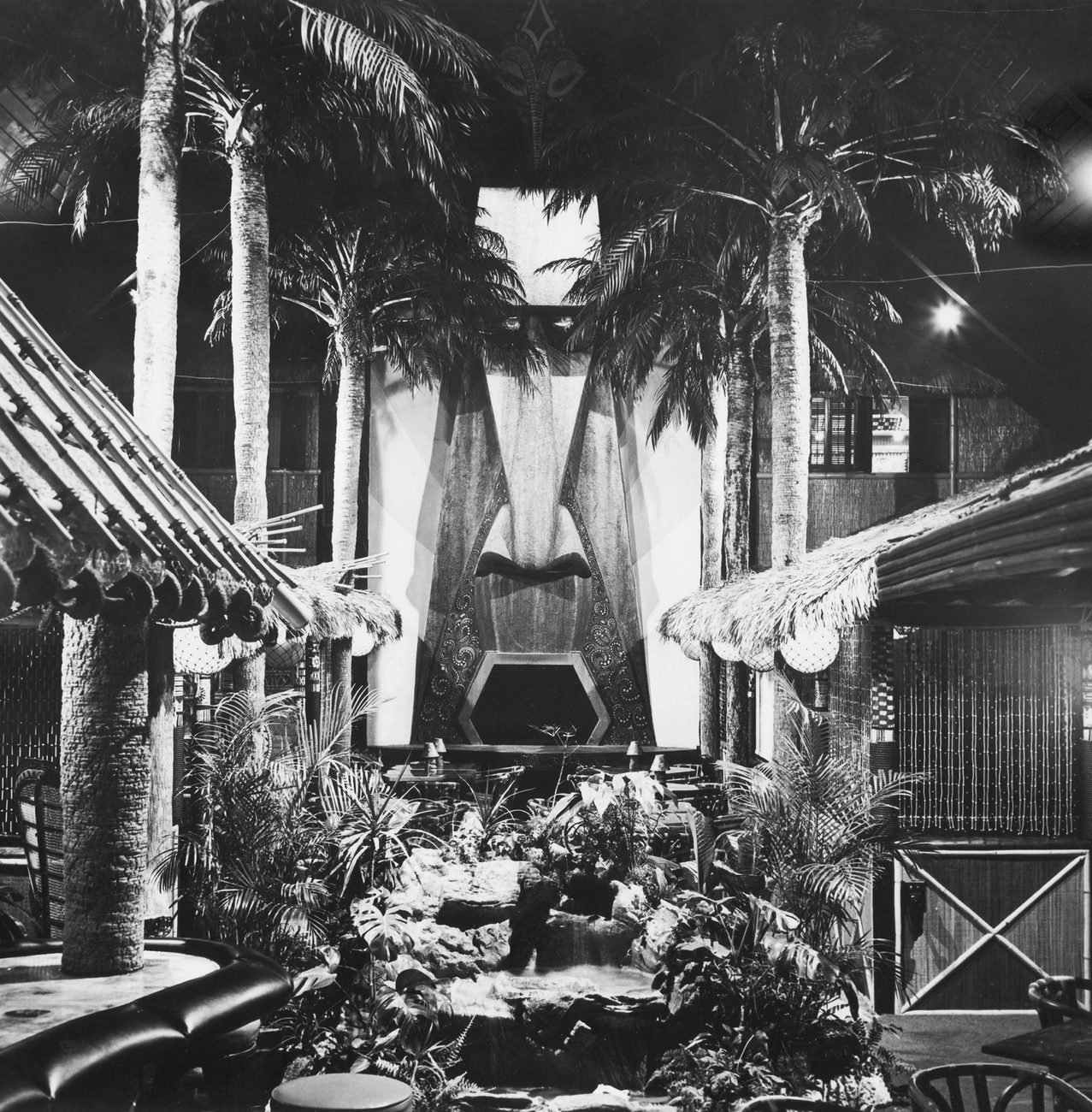 The main room, early years